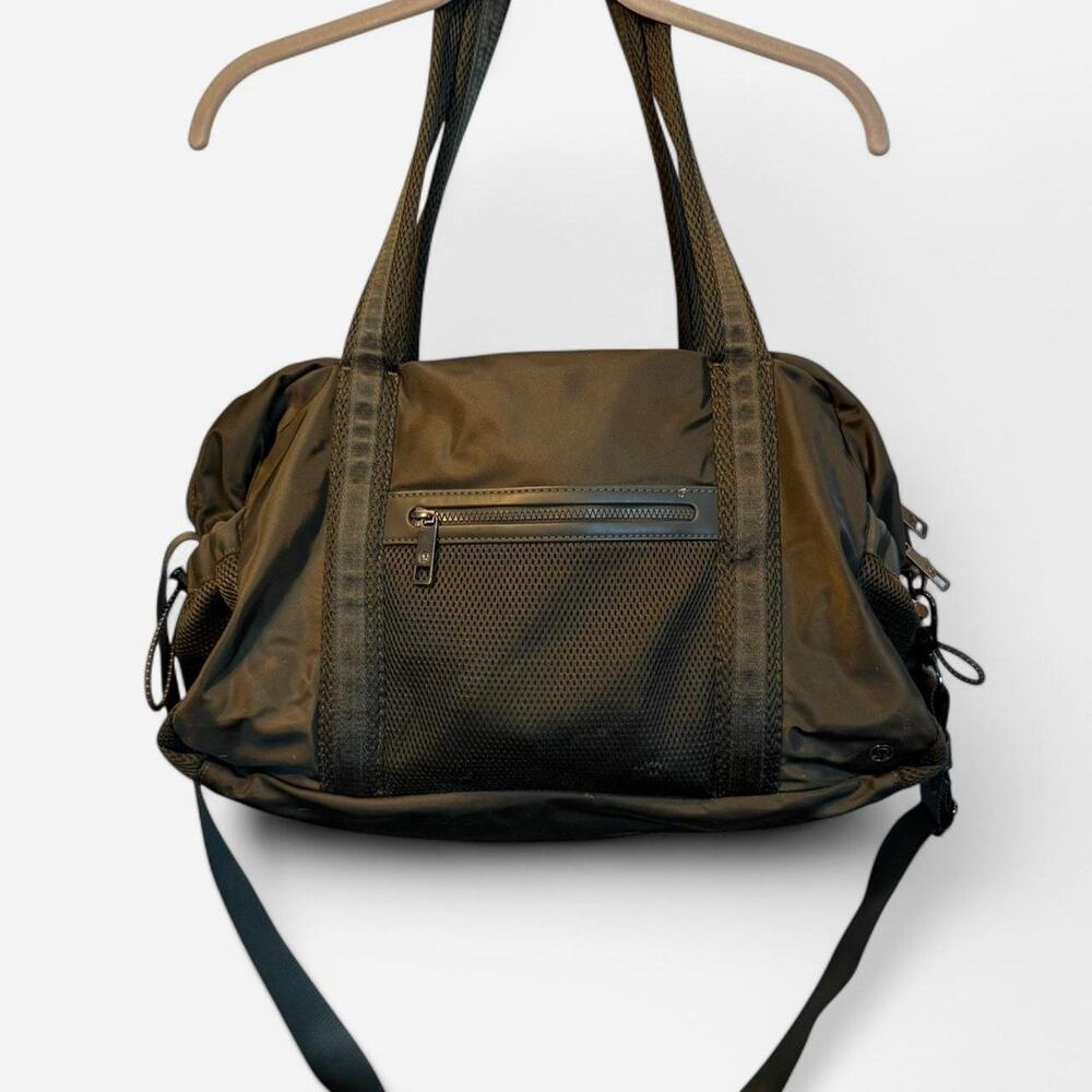Lululemon + Athletica Everywhere Bag 27L